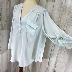 Torrid‎ Women's Plus Size Light Gray 3/4 Sleeve Shirt Top Blouse Sz 2